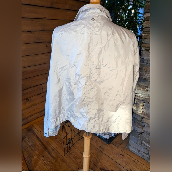 Living Active Like New Winter White Windbreaker Size 22 - Picture 7 of 8